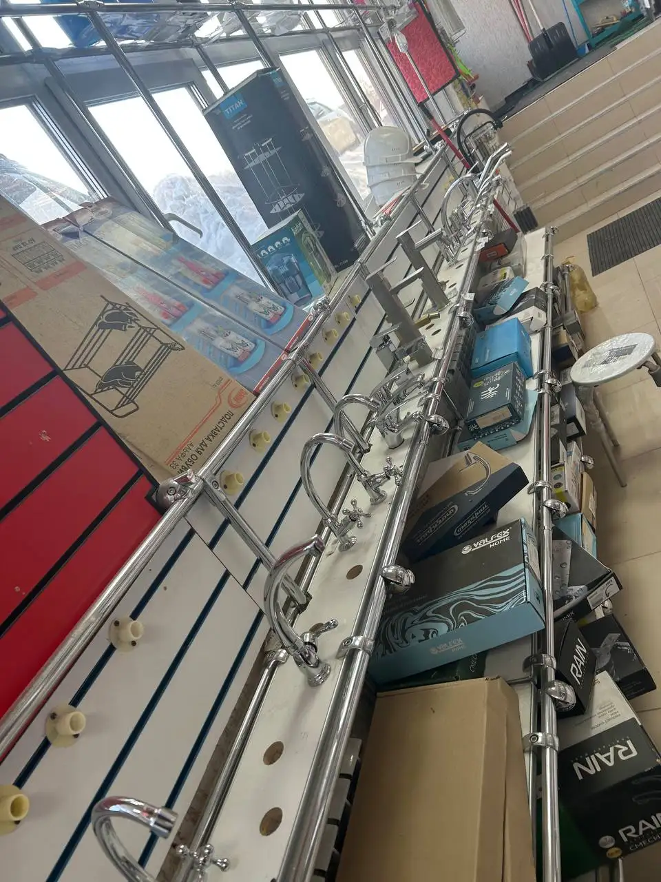 Продажа новых смесителей и моек для кухни и ванной - Сантехника (Для дома и дачи) в Сургут