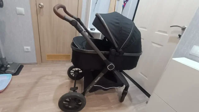 Продам коляску два в одном Luxmon - Детская одежда и обувь в Сургут