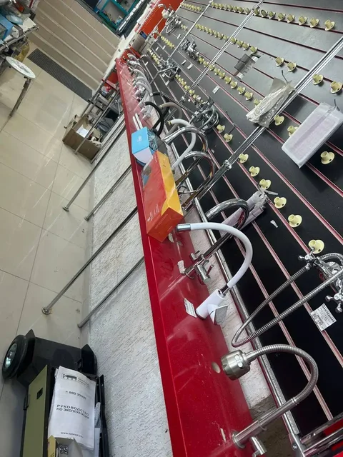 Продажа смесителей и сантехники - Для дома и дачи в Сургут