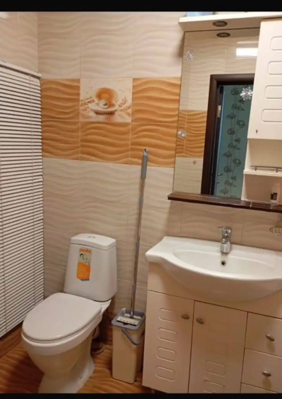 Сдам 1+ комнатную квартиру на Ивана Захарова - Аренда квартир (Недвижимость) в Сургут