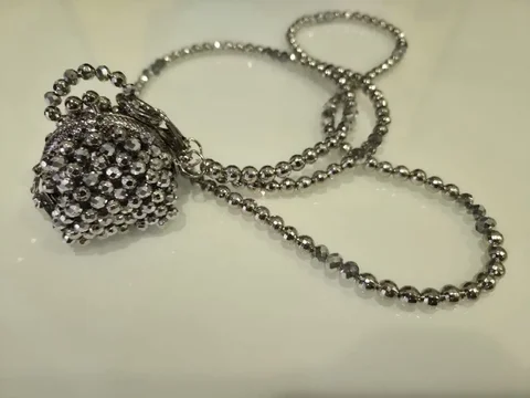 Стильный аксессуар для создания образов - Детские вещи в Сургут