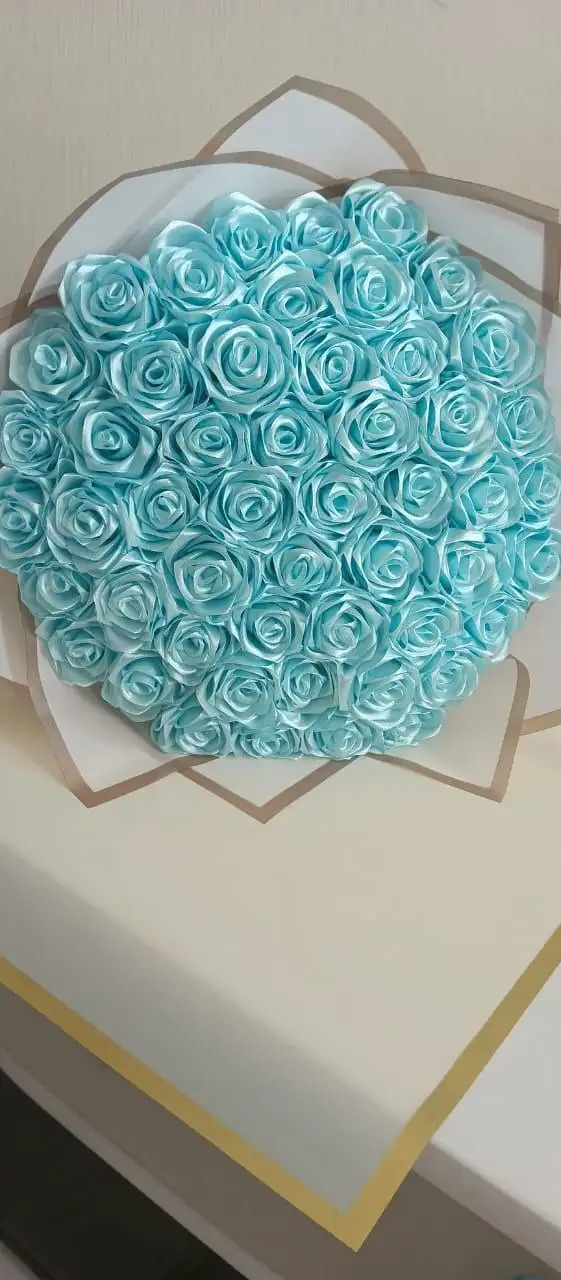 Атласная цветочная композиция ручной работы - Рукоделие (Хобби и отдых) в Сургут