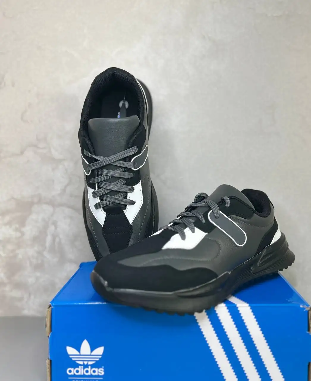 Продажа новых мужских кроссовок - Обувь (Одежда) в Сургут