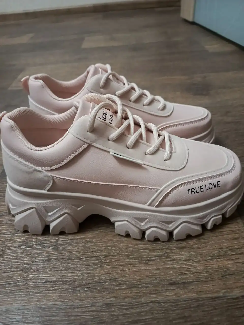 Распродажа новой женской одежды и обуви - Женская одежда (Одежда) в Сургут