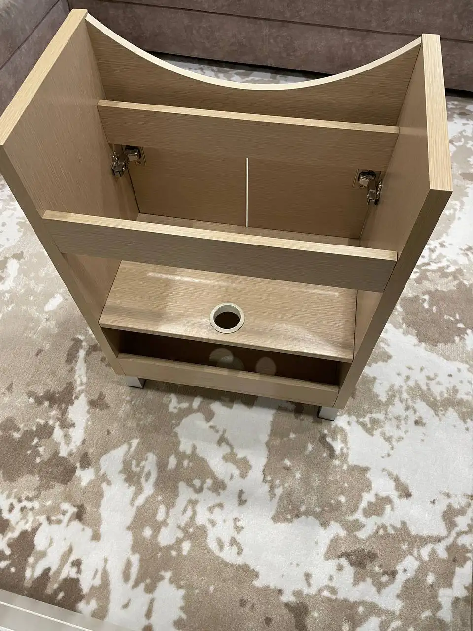 Продам тумбу под раковину Aquaton б/у в отличном состоянии - Сантехника (Для дома и дачи) в Сургут