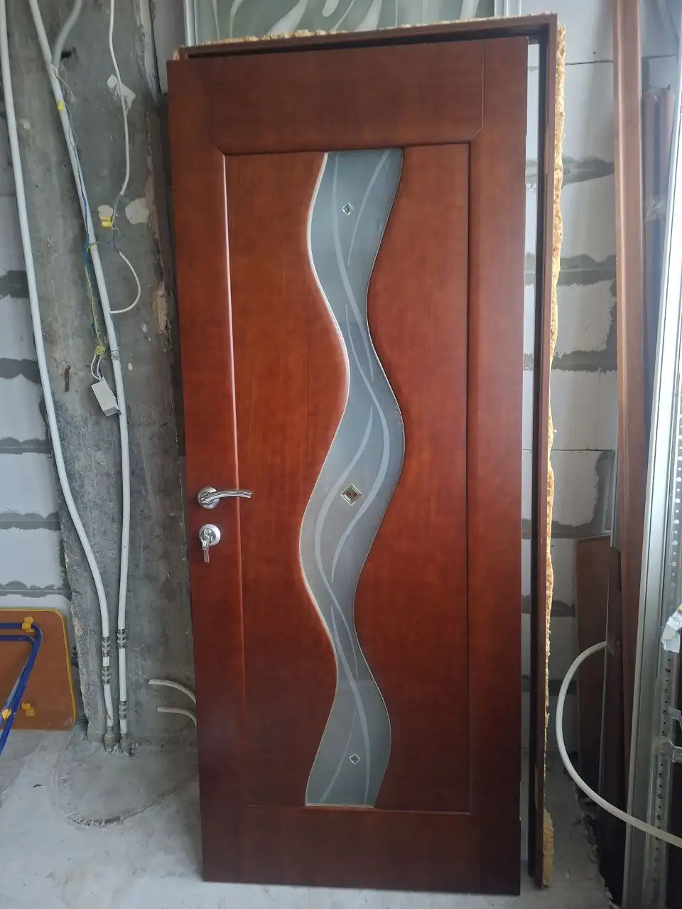 Двери межкомнатные дерево со стеклянной вставкой - Межкомнатные двери (Для дома и дачи) в Сургут