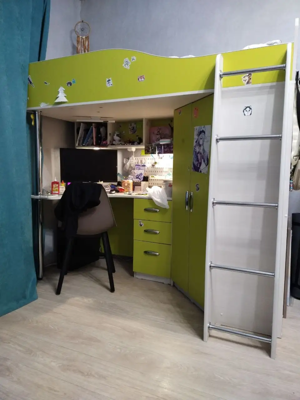 Кровать-чердак с рабочим местом и матрасом - Мебель (Для дома и дачи) в Сургут