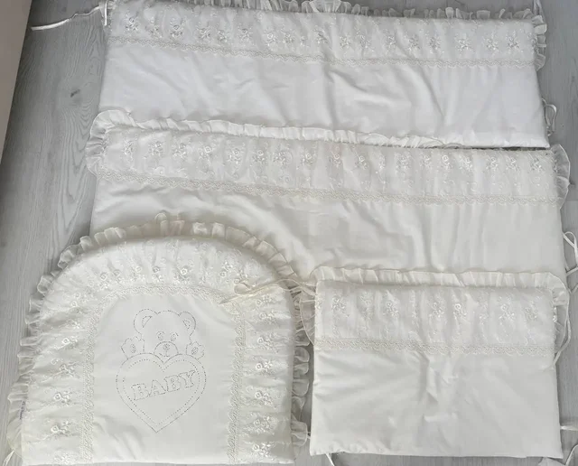 Продажа бортиков в кроватку с балдахином - Одежда для мальчиков в Сургут