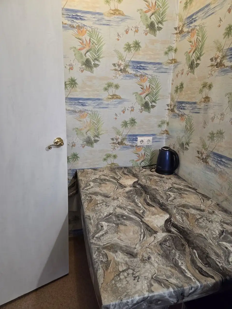 Сдается двухкомнатная квартира в 25 мкр на Первопроходцев 4 - Аренда квартир (Недвижимость) в Сургут