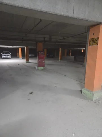 Сдается машиноместо на длительный срок в Сургуте - частное объявление в Сургут