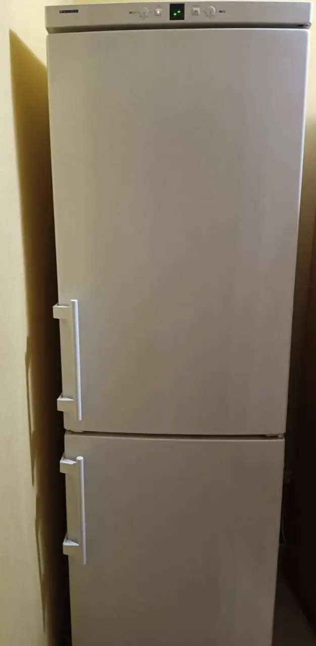 Холодильник б/у в хорошем состоянии - Холодильники (Барахолка) в Сургут