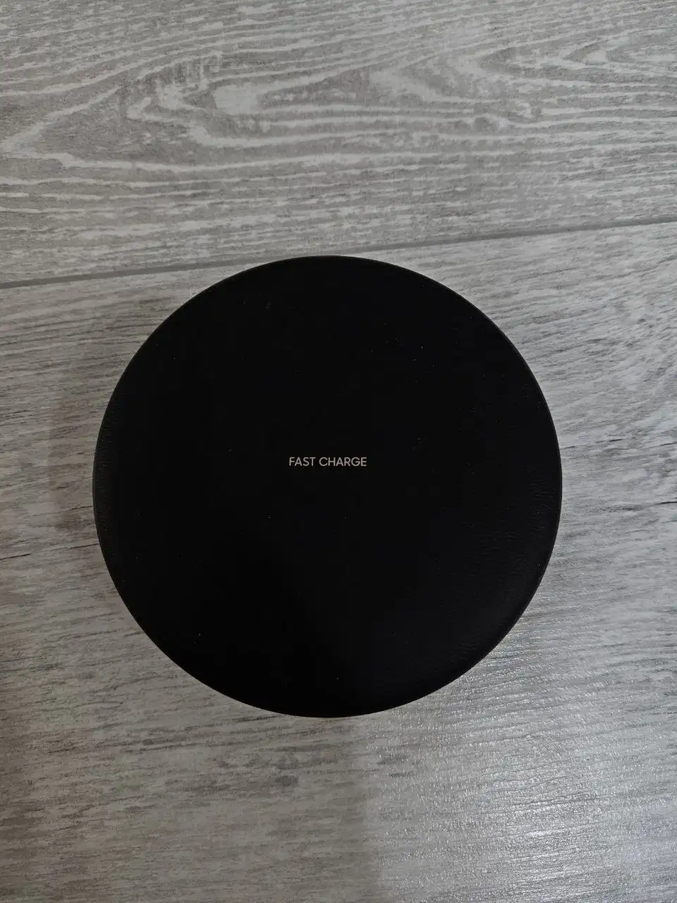 Продам беспроводную зарядку - Электроника в Сургут