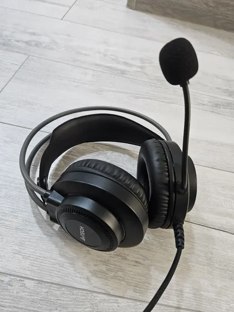 Продам гарнитуру A4tech - Часы в Сургут