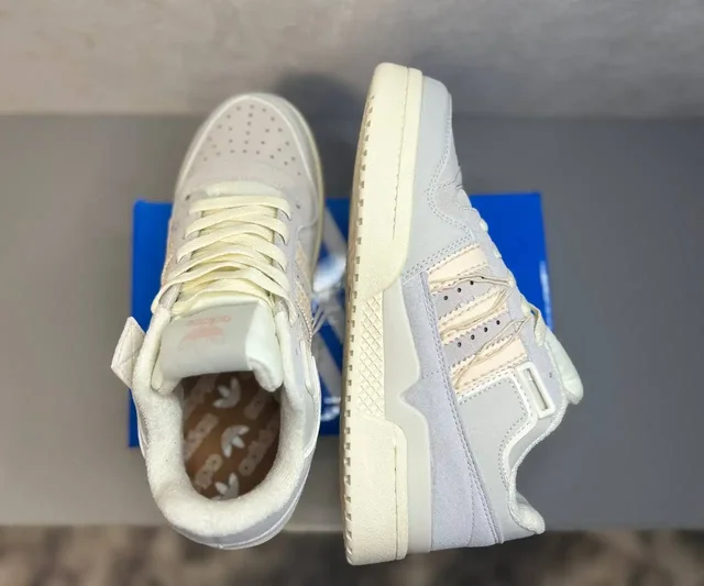 Продам новые мужские кроссовки ADIDAS - Кофты в Сургут
