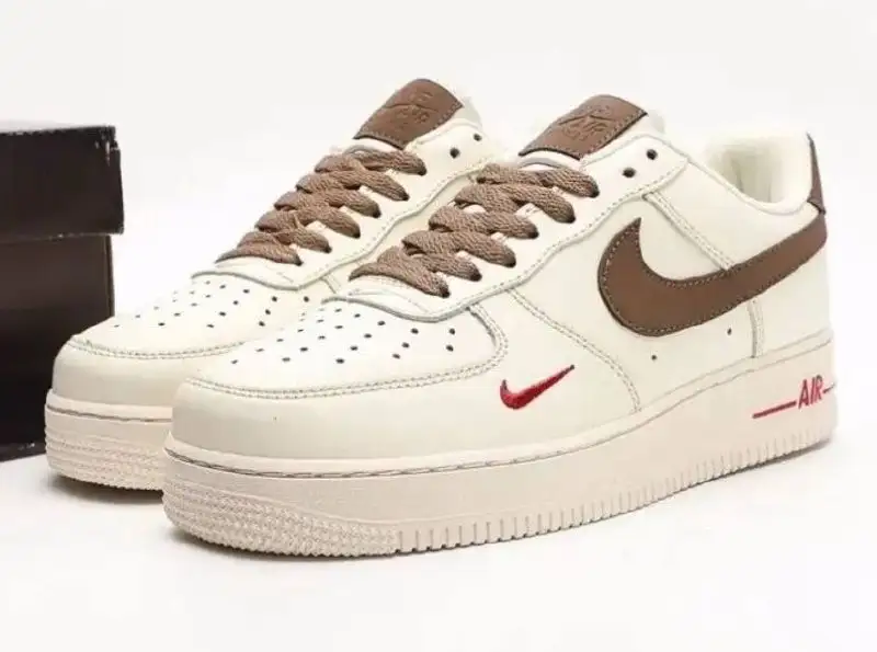 Продам новые кроссовки NIKE мужские - Обувь (Одежда) в Сургут