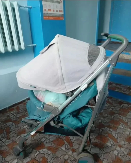 Продам прогулочную коляску б/у - частное объявление в Сургут