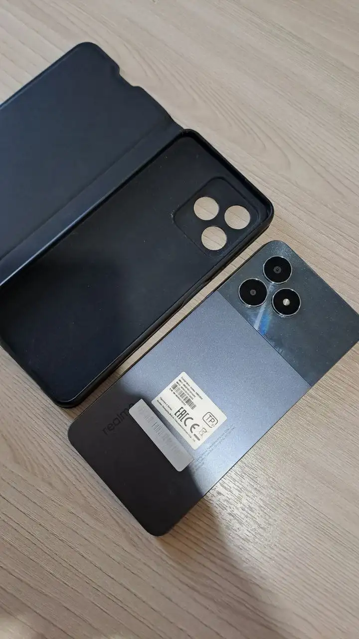 Realme 3834 64ГБ почти новый - Смартфоны (Электроника) в Неизвестно