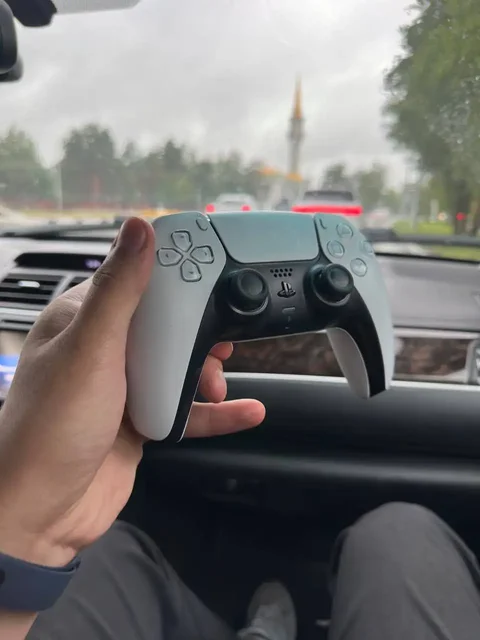 DualSense PS5 в отличном состоянии с доставкой - Электроника в Сургут