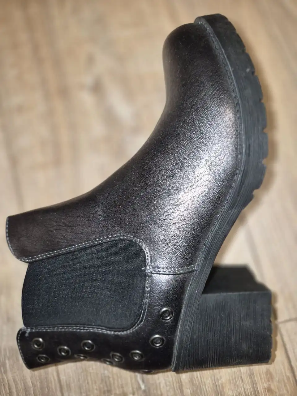 Продам новые женские ботинки еврозима размер 38