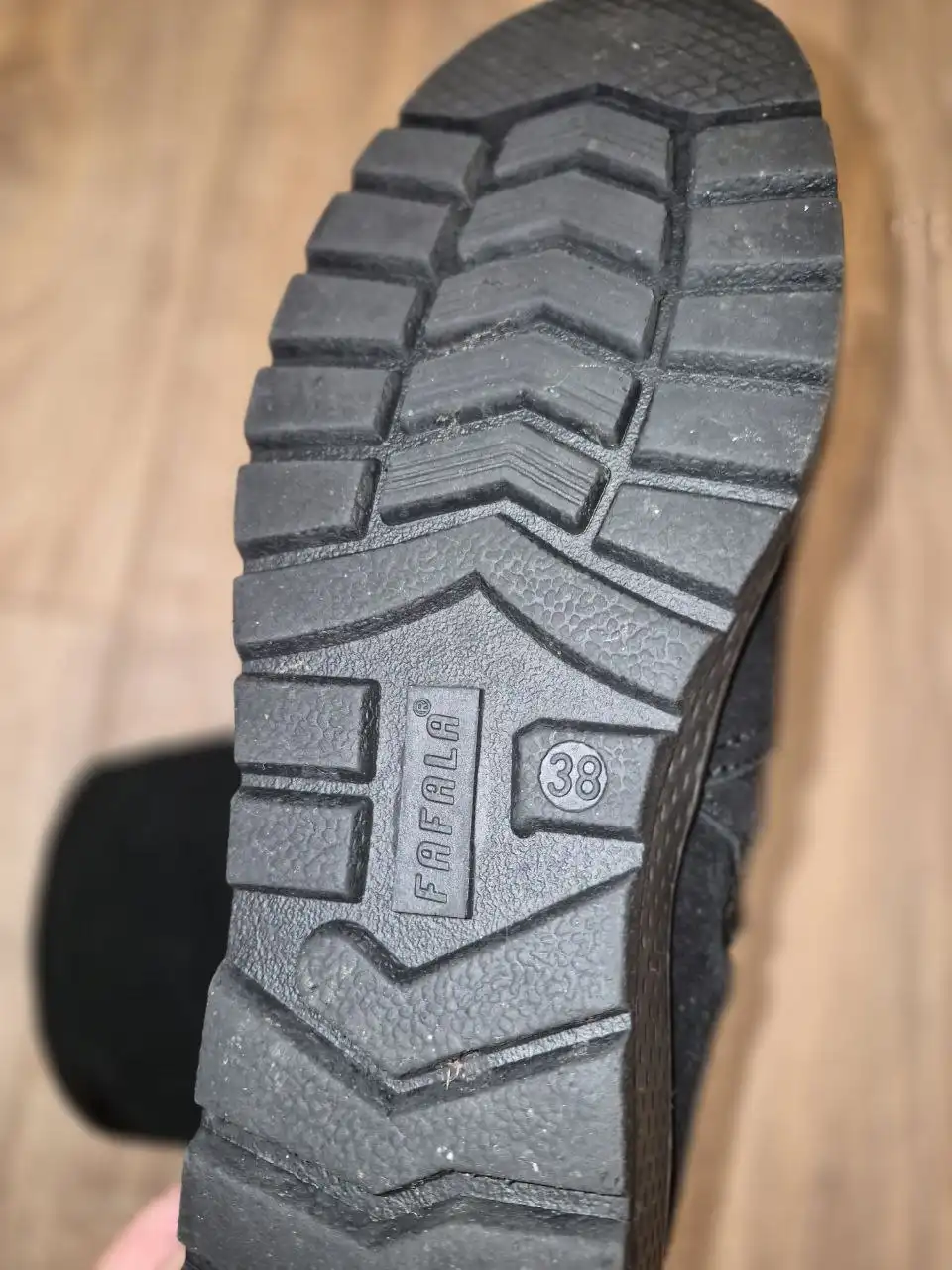 Зимние полусапоги из натуральной замши размер 38