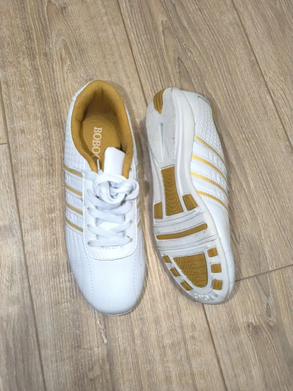 Продам новую женскую обувь размер 37-38