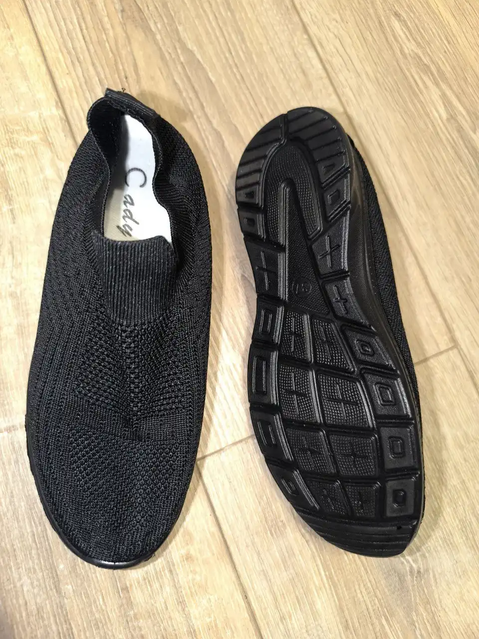 Продам новую женскую обувь размер 37-38