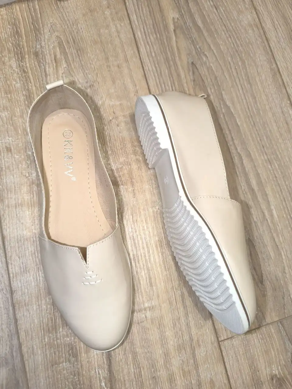 Продам новую женскую обувь размер 37-38