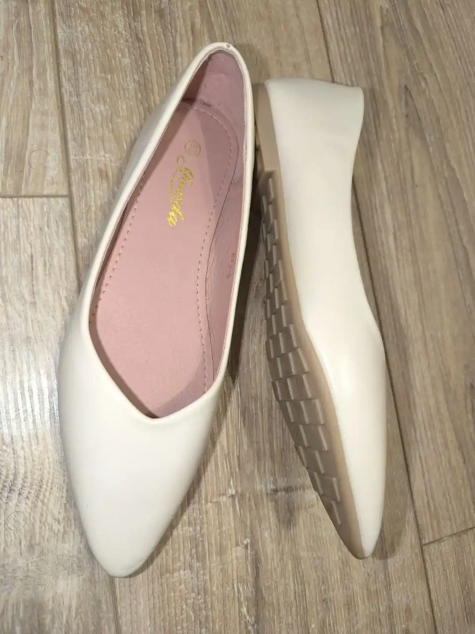 Продам новую женскую обувь размер 37-38