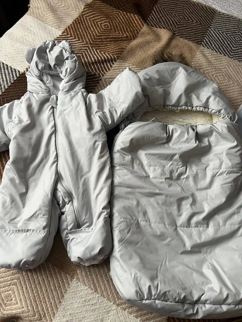 Зимний комбинезон для новорожденного