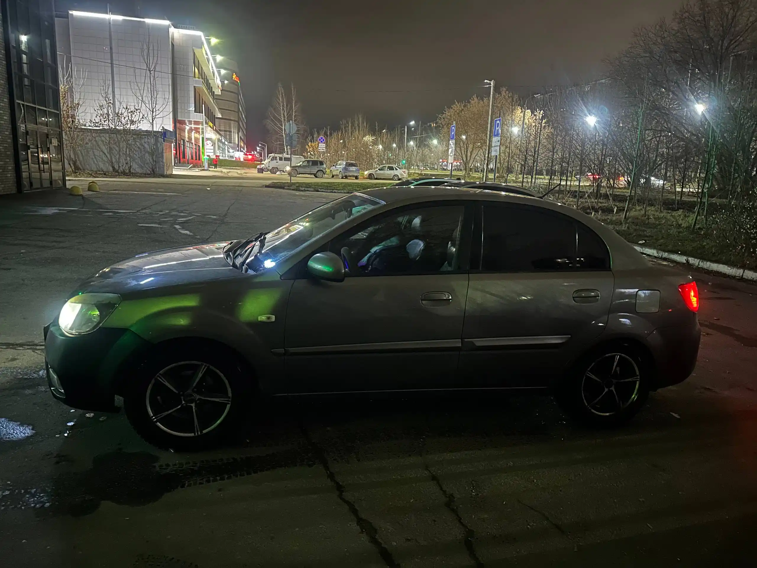 Kia Rio 2 2011 АТ максимальная комплектация