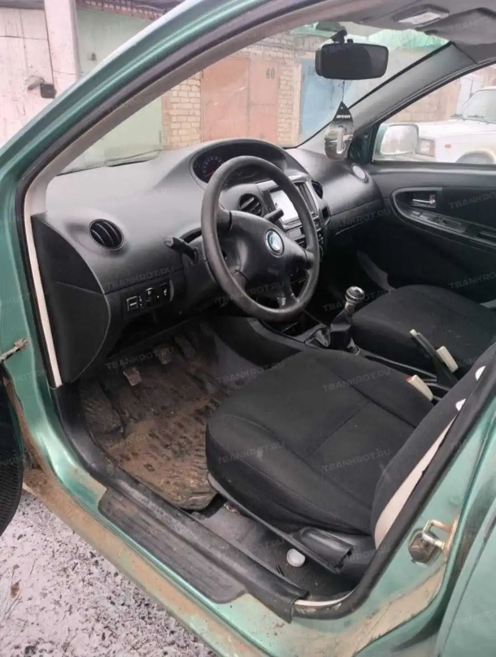 Geely mk 1.5 2012 года