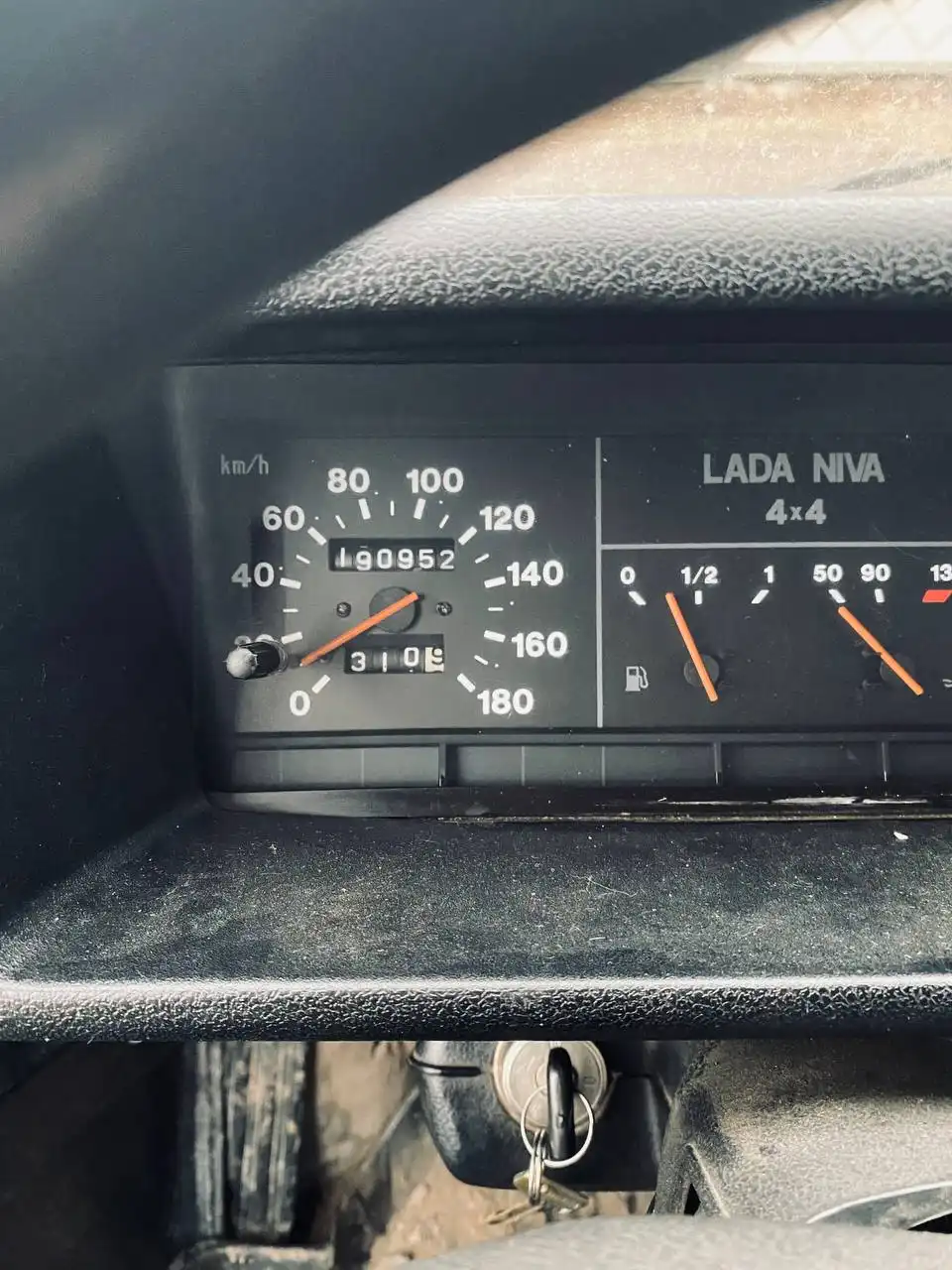 Продажа автомобиля Нива 1999 года