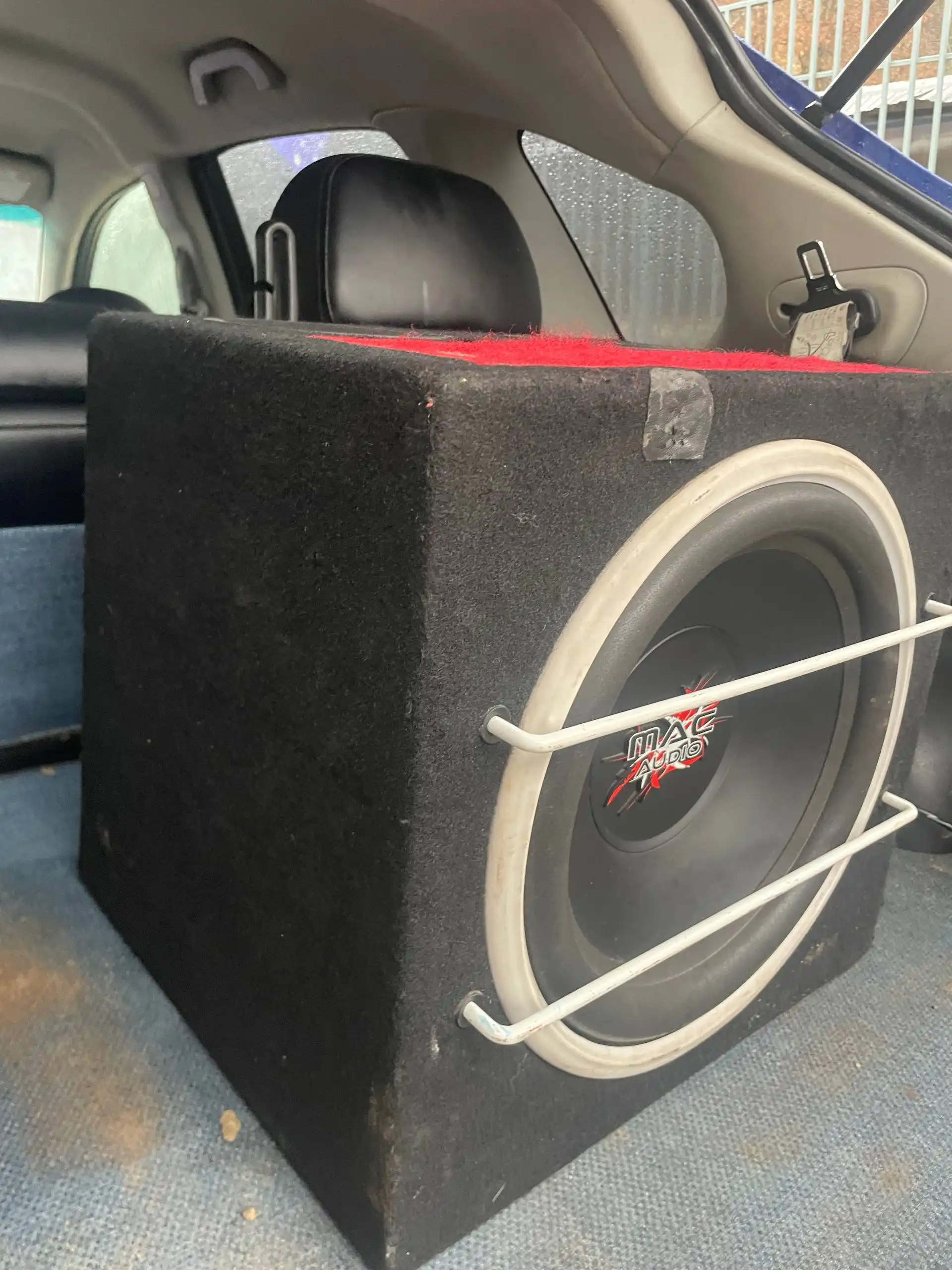 Продам саб с усилителем вместе