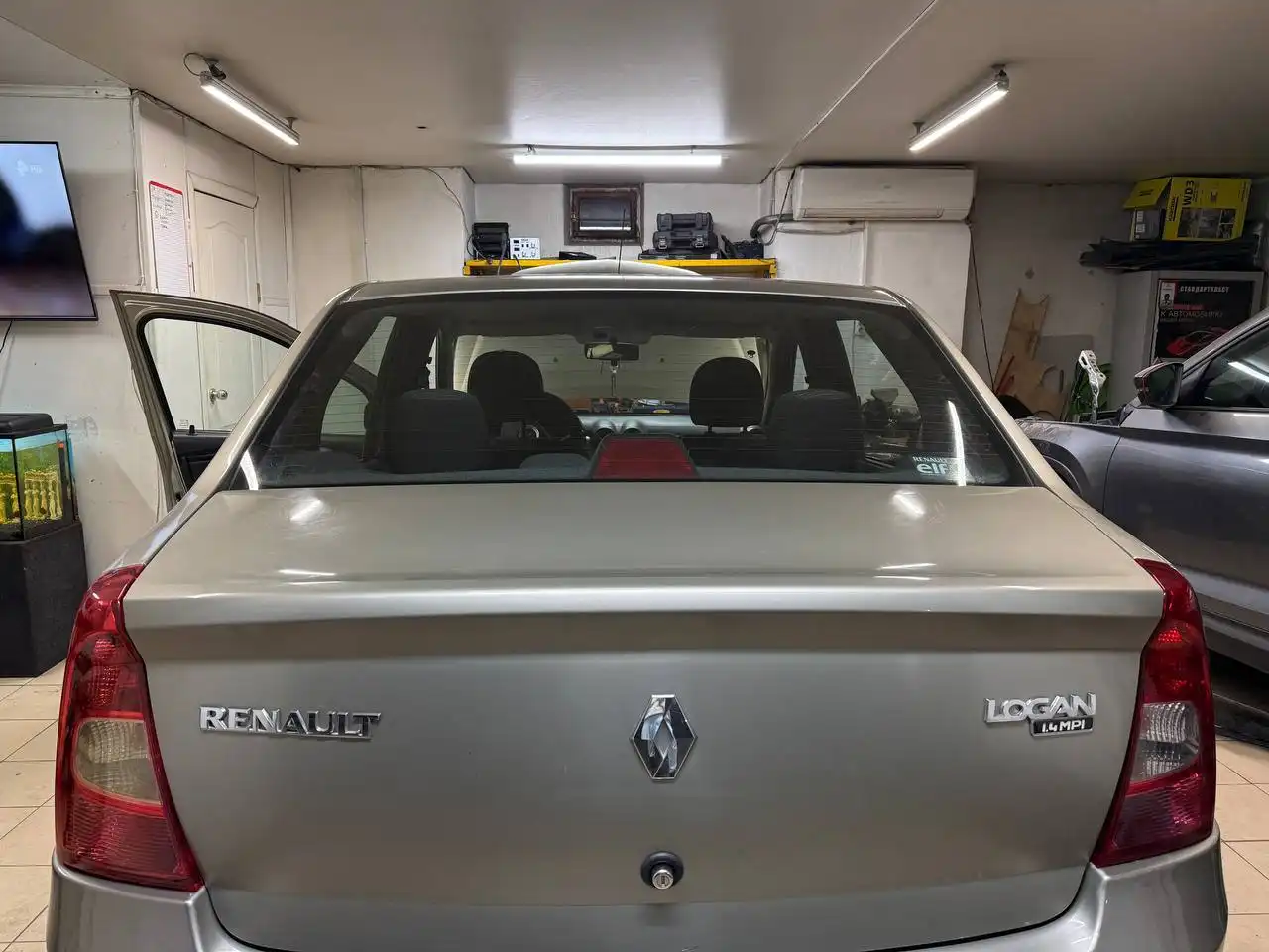 Продажа Renault Logan 2011 года