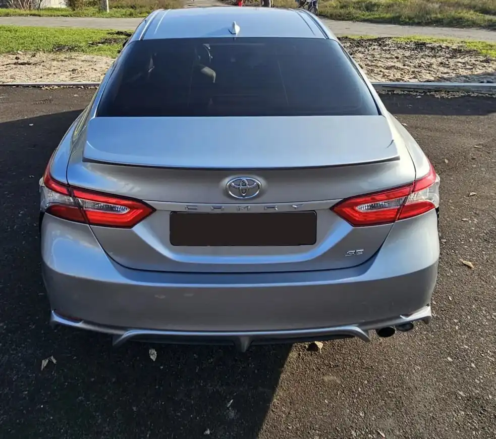 Японский автомобиль на левом руле 2.5 литра