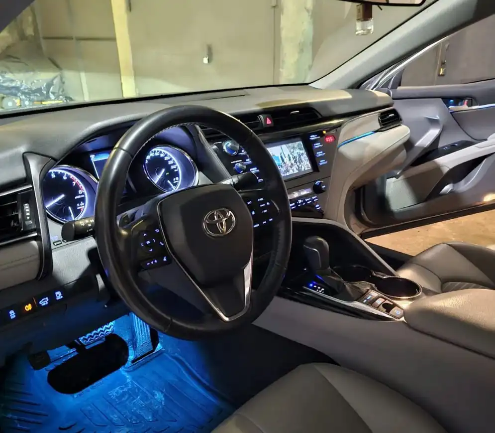 Японский автомобиль на левом руле 2.5 литра