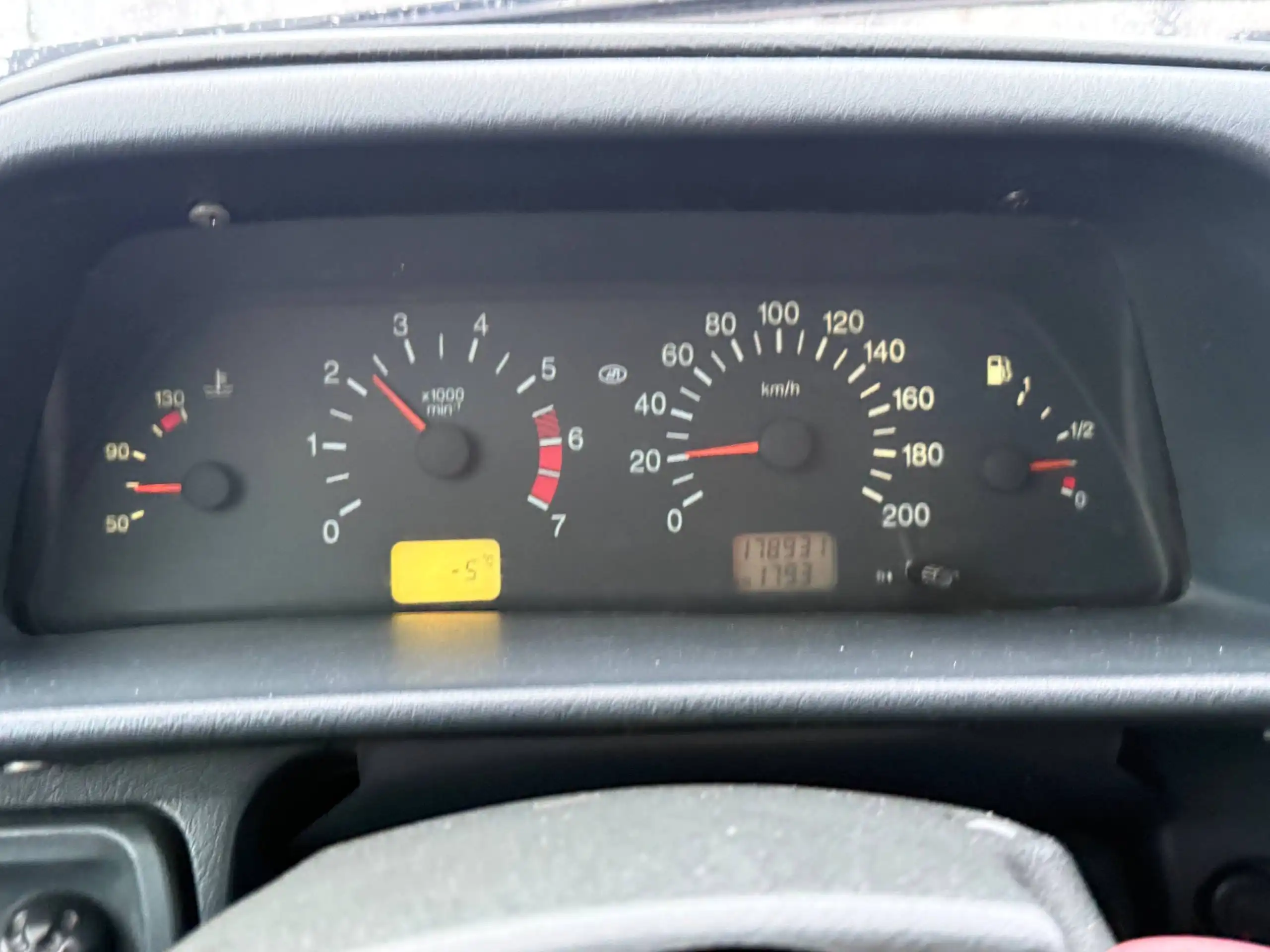 Продажа ВАЗ 2114 с обслуженной тормозной системой