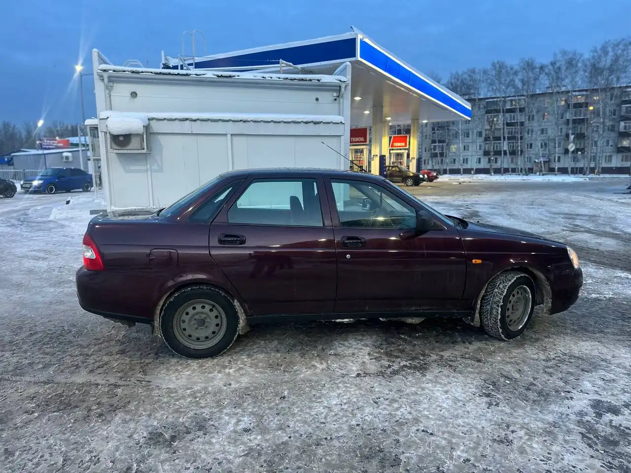 Продается Лада Приора 2012 года с кондиционером и климат-контролем