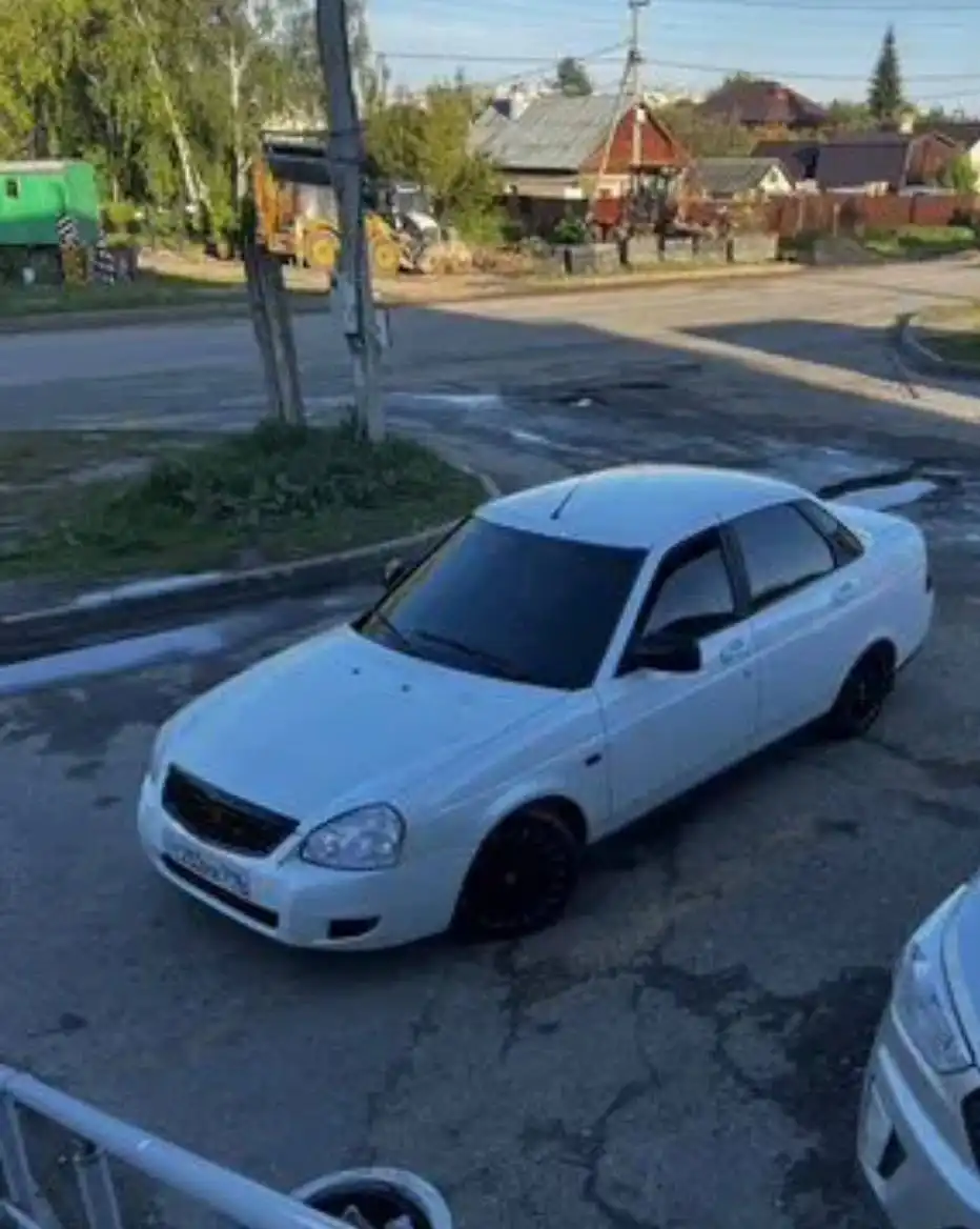 Приора 14 год Люкс