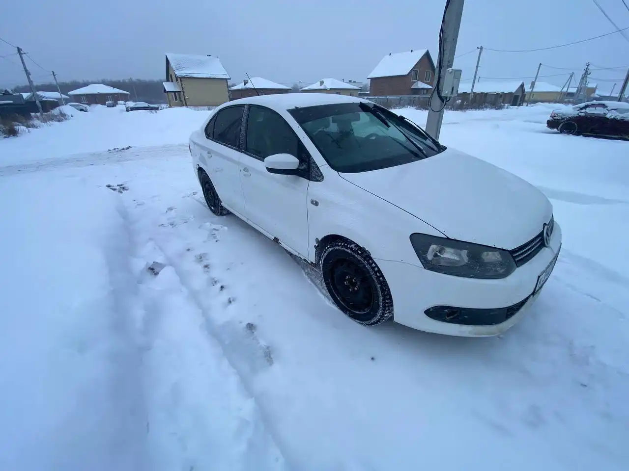 Продам VW Polo 2012 года 1.6 мех.