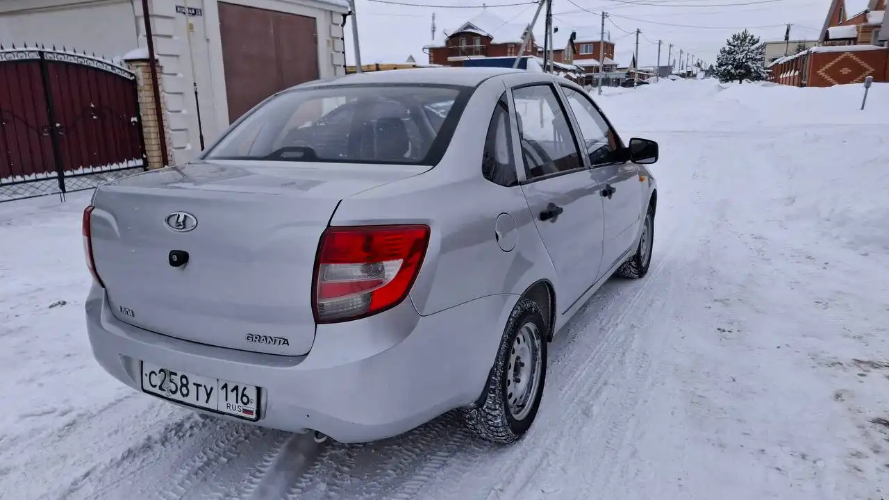 Продажа Лада Гранта 2013 года