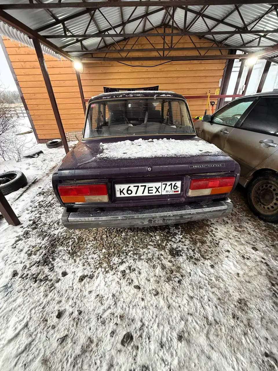 Продается ВАЗ 2107 карбюратор 2001 года