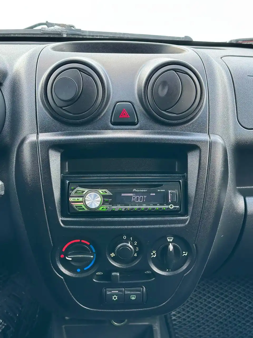 Продажа Лада Гранта 2013 года с кондиционером