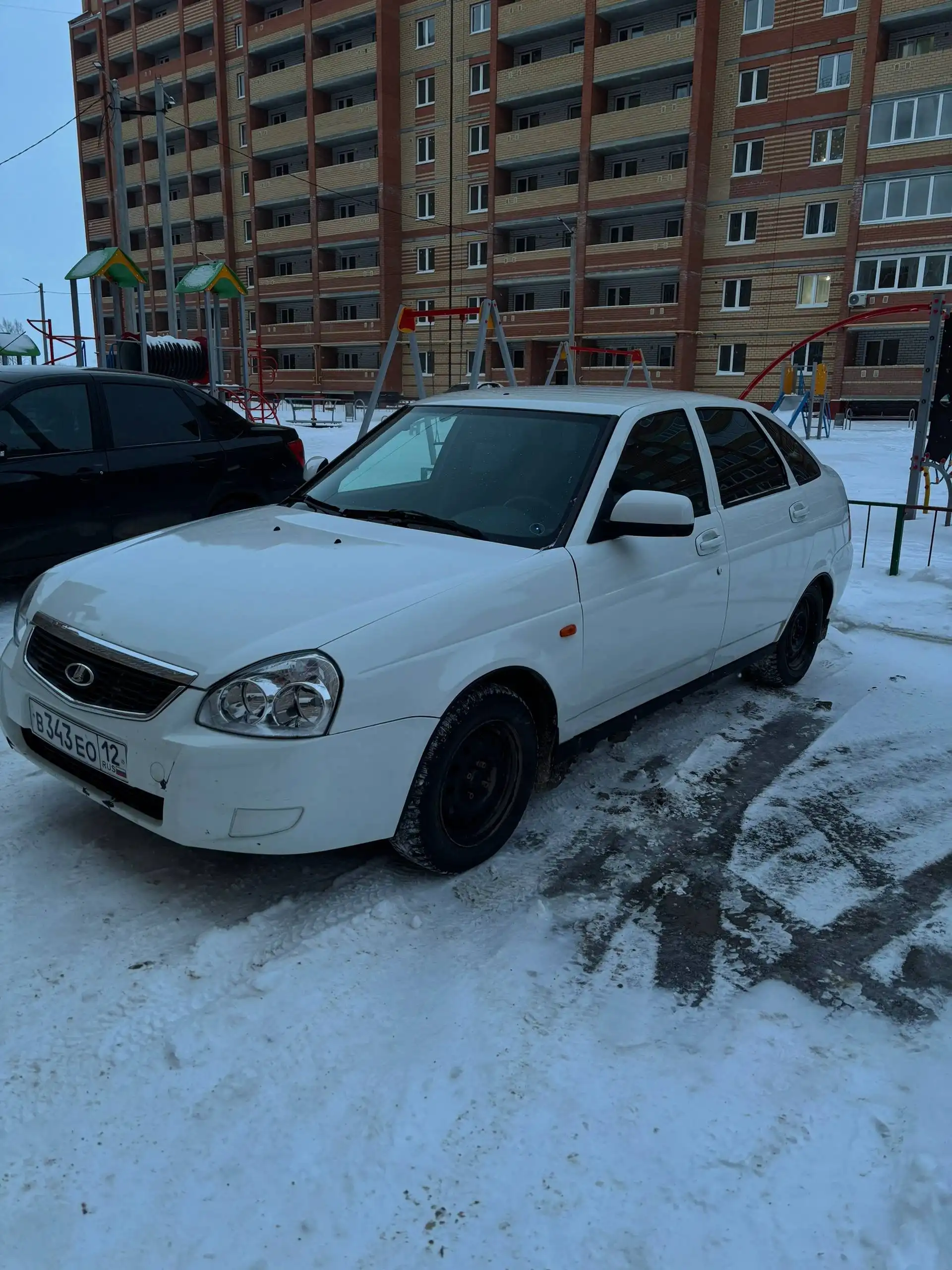 Продам автомобиль 2011 года, 1.6