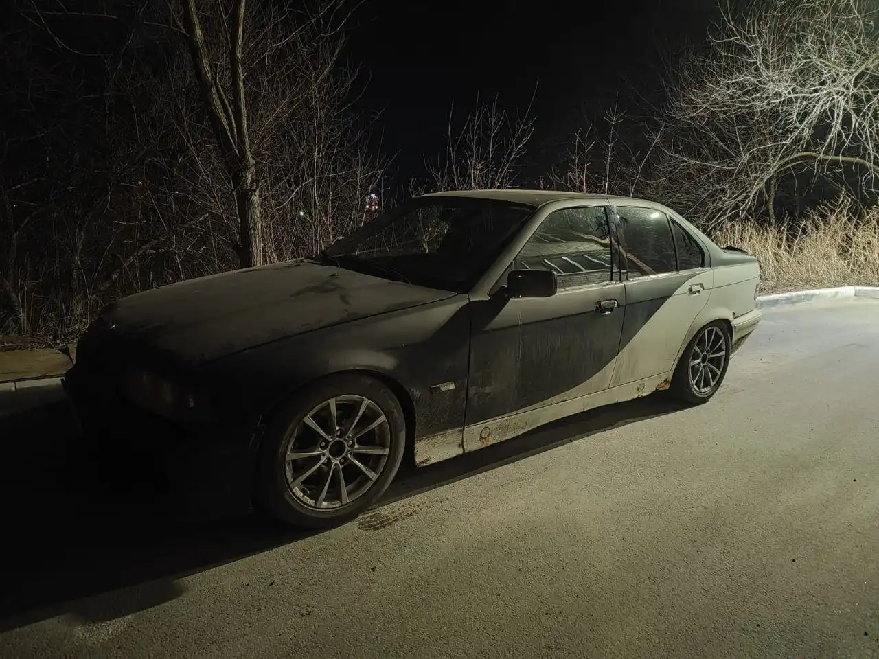 Продается БМВ Е36 с двигателем М40Б16 и люком