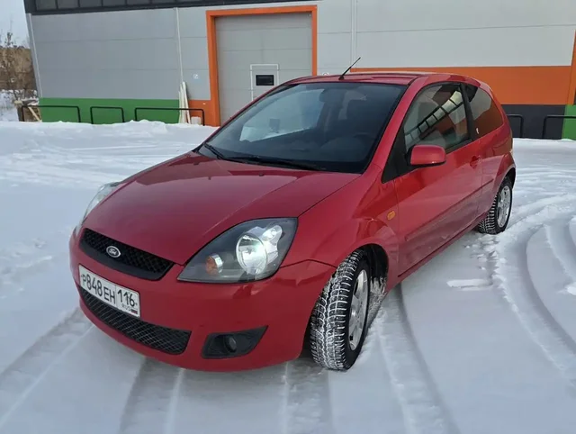 Ford Fiesta MK5 2007 года - Аккумуляторы в Набережные Челны