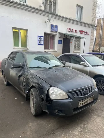 Продажа Lada Priora 2010 года - Грузовики в Казань