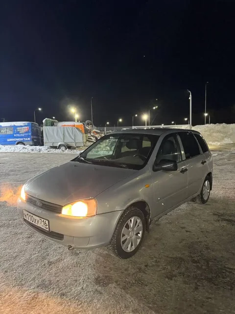 Автомобиль 2011 года - Минивэны в Казань