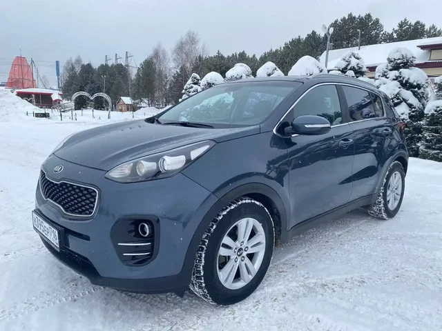 Продажа автомобиля 2016 года с АКПП - Минивэны в Казань