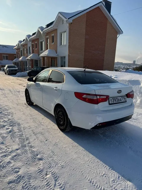 Продажа автомобиля 2013 года, 1.6 мех, 4 хоз - Авто в Казань